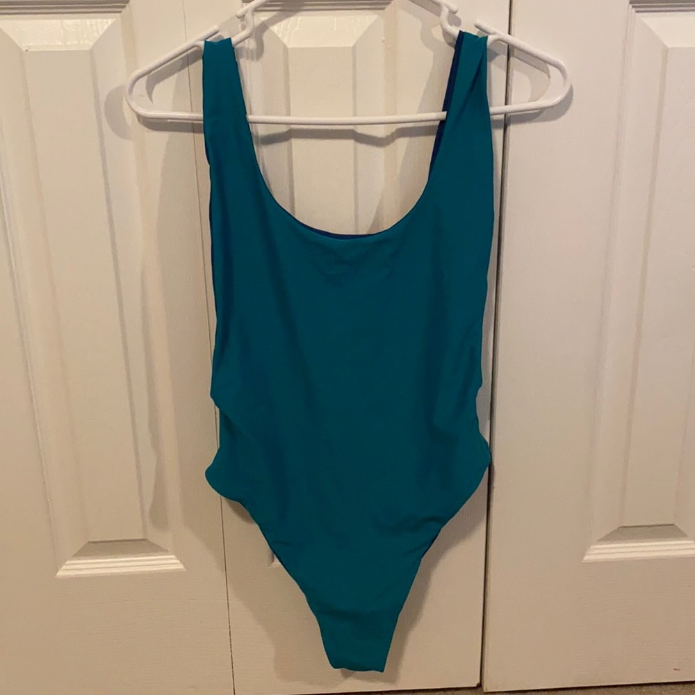 Reversible 1 piece bathing suit